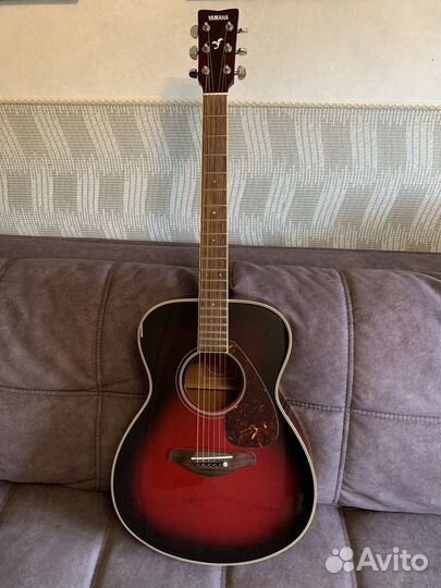 Акустическая гитара Yamaha FS720S