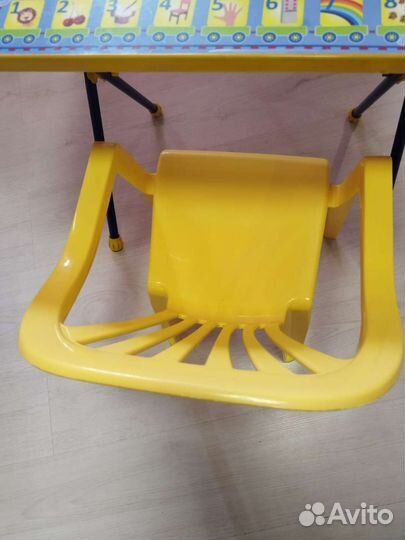 Детский стол и стул