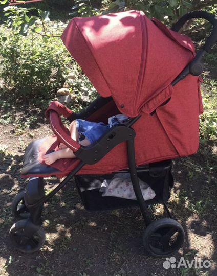 Прогулочная коляска