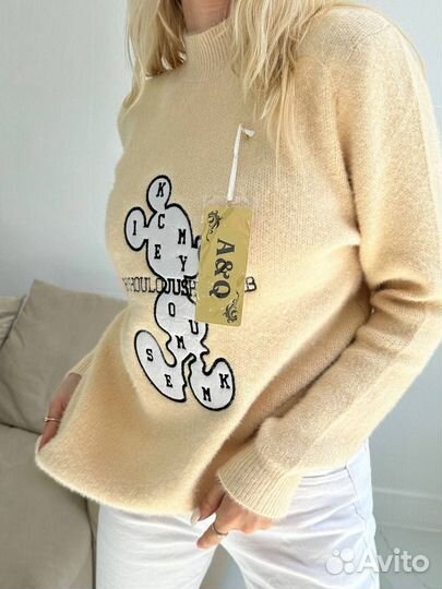 Свитер женский