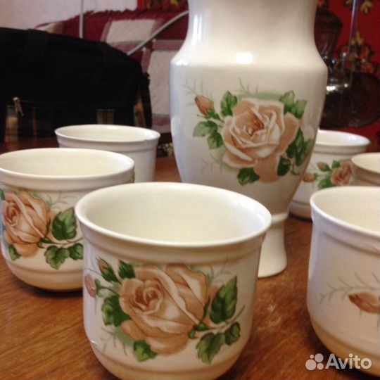 Кувшин и 6 стаканов