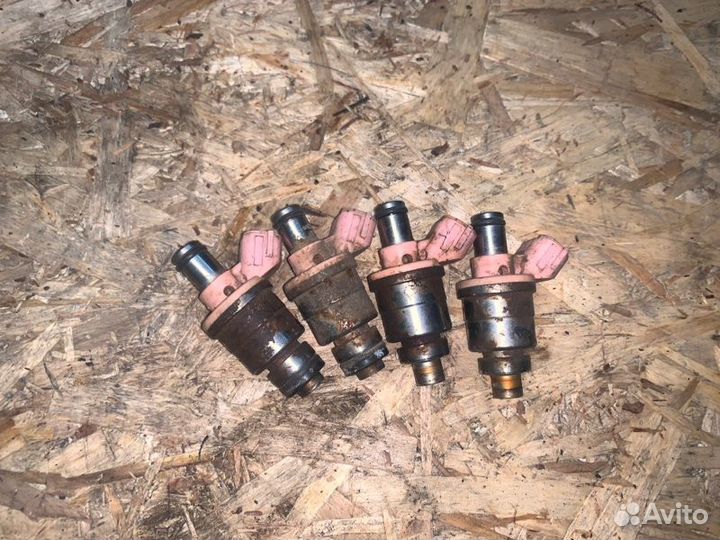 Форсунка Subaru Impreza GF1 EJ151 1999