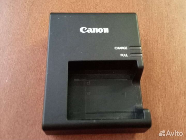 Зарядное устройство Canon LC-E10E