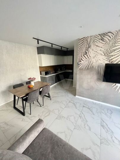 4-к. квартира, 74 м², 10/25 эт.