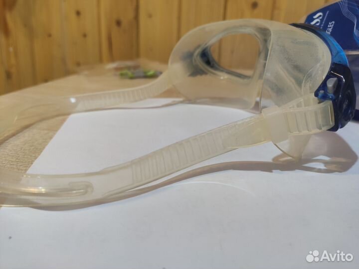 Очки для плавания