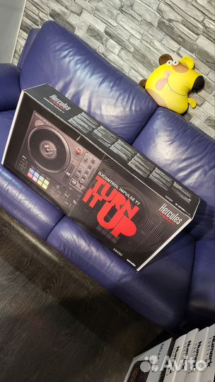 Контроллер Hercules DJ Control Inpulse T7 (новый)