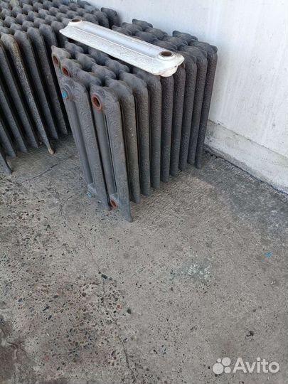 Радиатор отопления чугунный