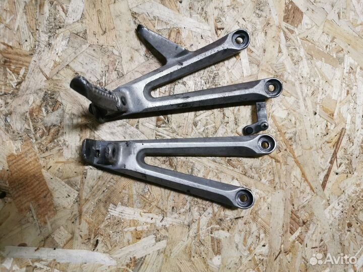 Продам на Honda CBR 1000RR 2007 кронштейны