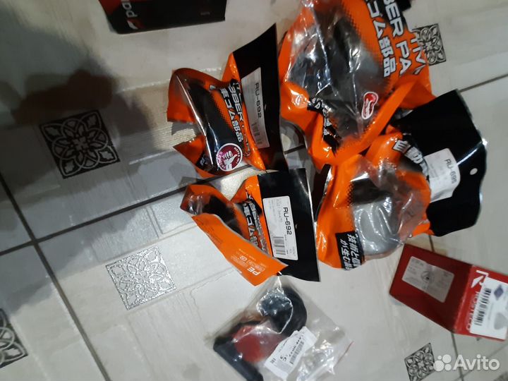 Сайлентблоки и шаровые переднего рычага сх7 мазда