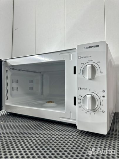 Микроволновая печь новая белая 20 литр 700вт