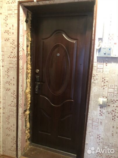 Дверь входная металлическая Б/У левая
