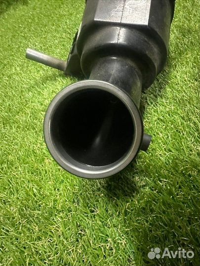 Резонатор воздушного фильтра Mercedes E W211