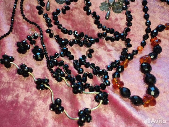 Бижутерия винтаж. Бусы колье браслеты. Ретро