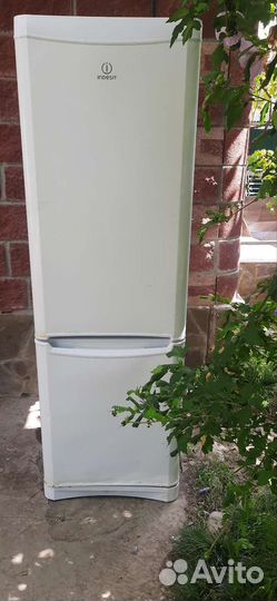 Холодильник indesit