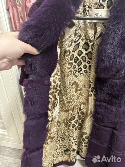 Продам шубку кролик, песец