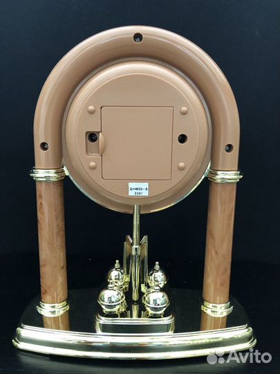 Настольные кварцевые часы citizen. Новые. Япония