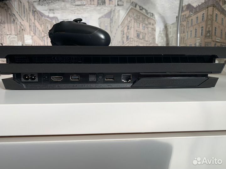 Игровая приставка ps4 pro