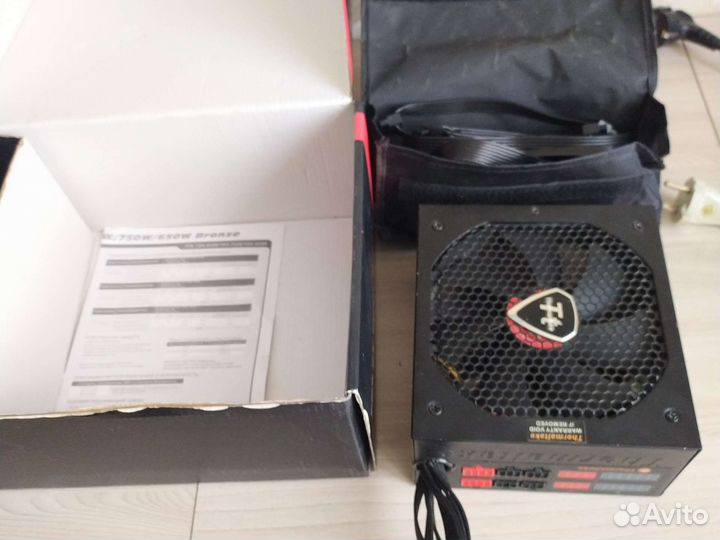 Блок питания thermaltake 750