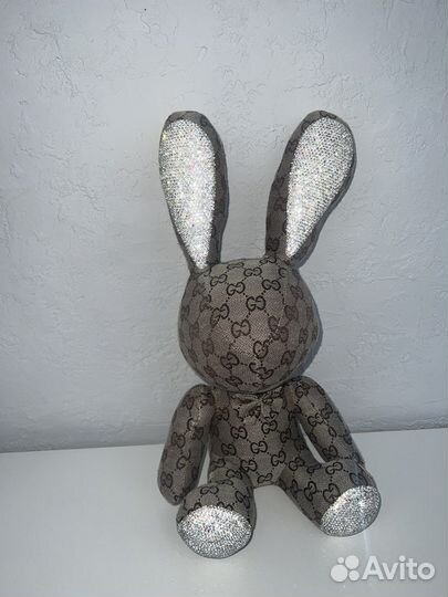 Заяц gucci со стразами