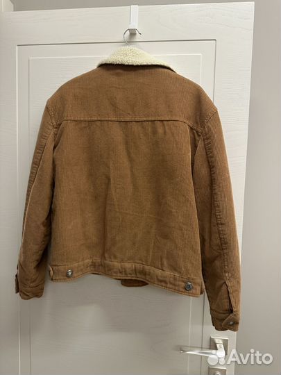 Вельвеьлвая куртка Berhka, M