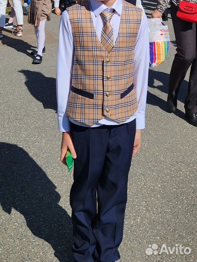 Школьная форма (Ломоносов)