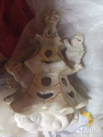 Фарфоровая статуэтка