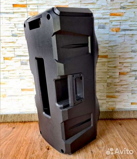 Портативная колонка большая