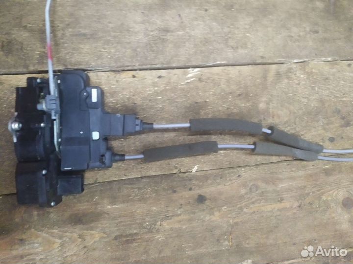 Замок двери Chevrolet Captiva C140