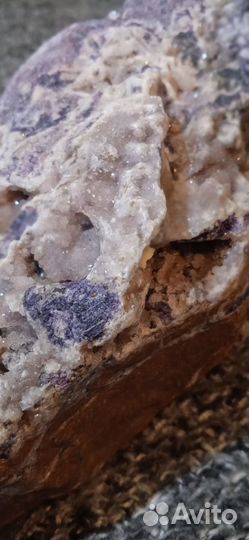 Камни и минералы коллекция