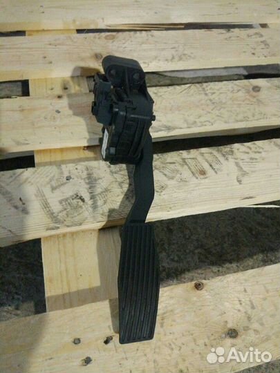 Электронная педаль газа Опель астра H