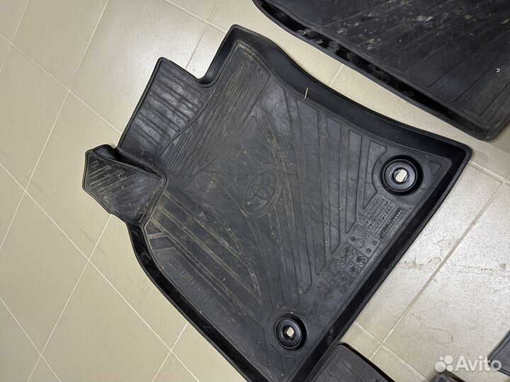 Ковры оригинальные Toyota Camry 70