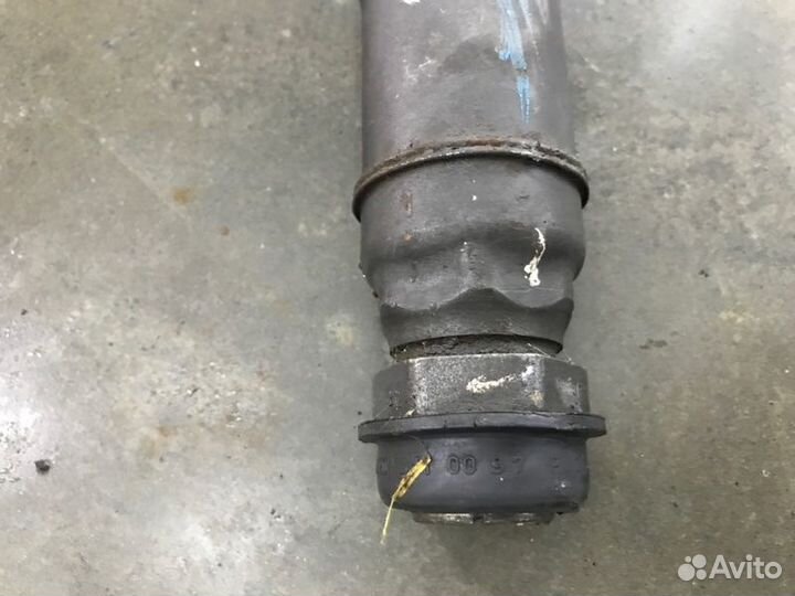 Карданный вал Mercedes-Benz E-Class W124 M102