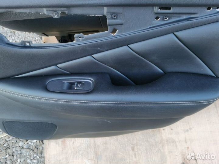 Обшивка двери задняя правая Infiniti Q50 V37