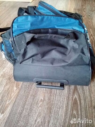 Хоккейная сумка бауэр на колесах