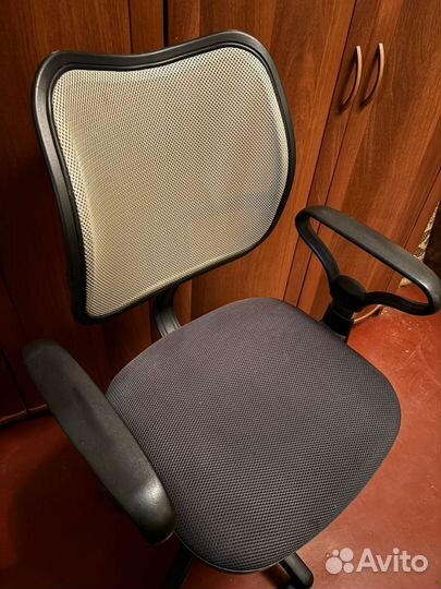 Компьютерное кресло
