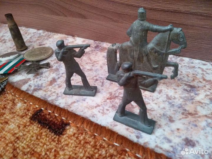 Фигуры солдатики