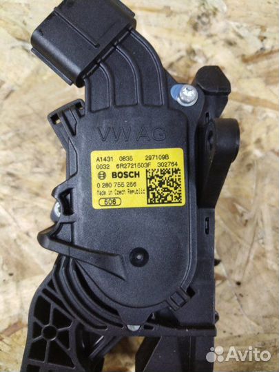 Педаль газа Skoda Rapid NH3 cbza 2014