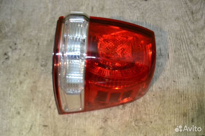 Фонарь задний Toyota Land Cruiser 200 2007-2012