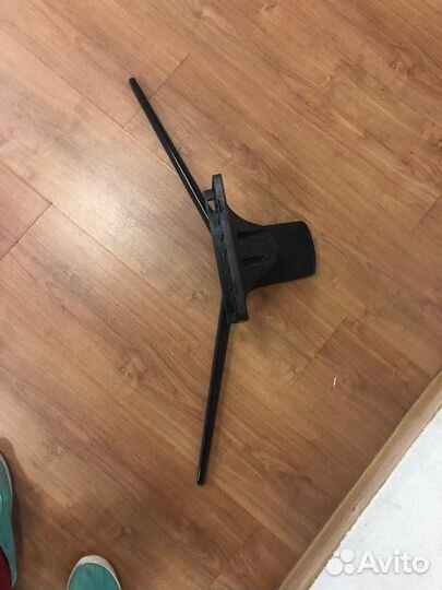 Подножка для телевизора