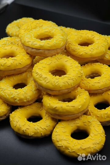 Муляжи кондитерских изделий