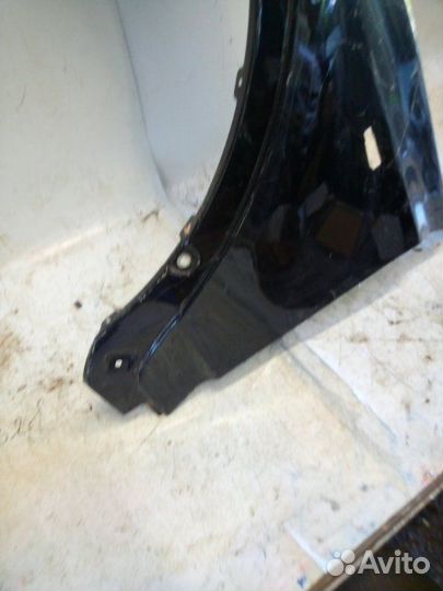 Крыло переднее левое Bmw X3 E83 2006-2010