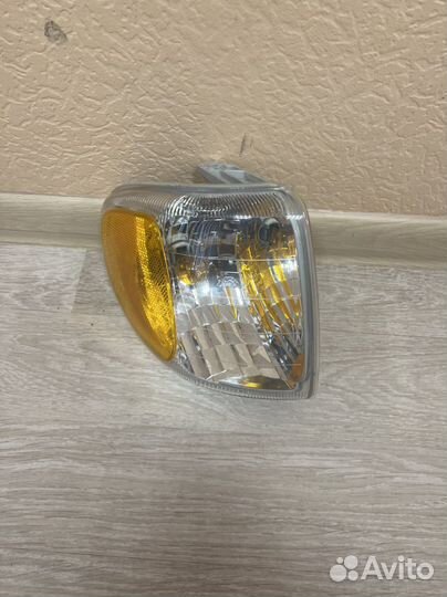 Поворотник правый Mercury Mountaineer