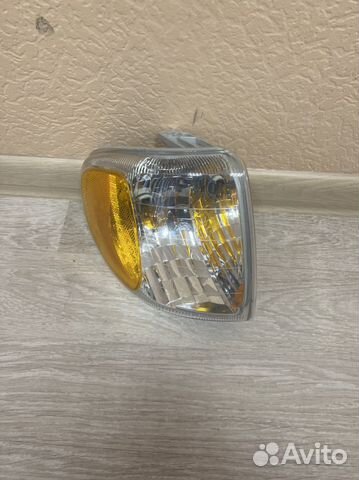 Поворотник правый Mercury Mountaineer