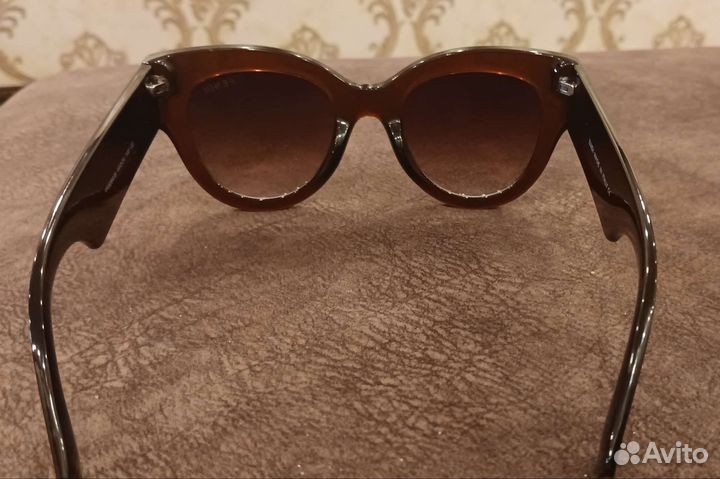 Солнцезащитные очки женские Fendi