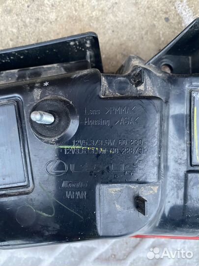 Фонарь Lexus Lx570 задний левый (б/у)