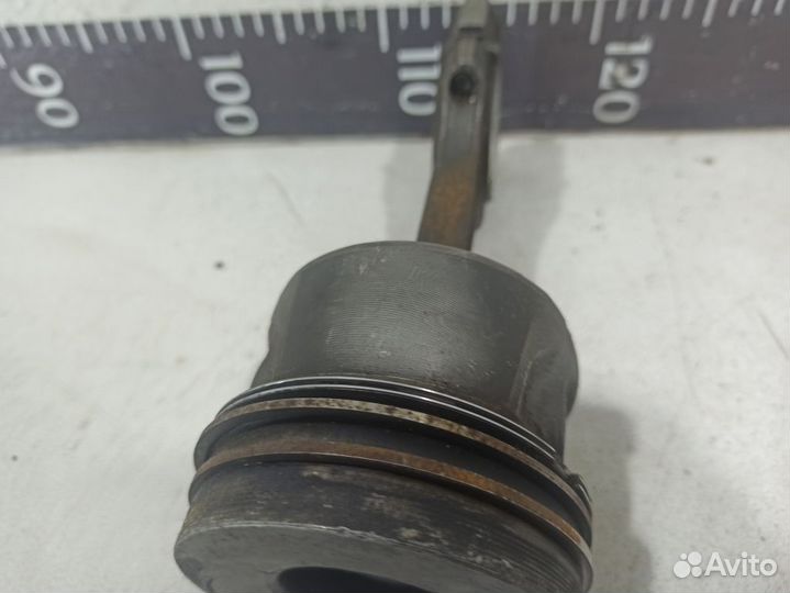 Поршень с шатуном Мерседес