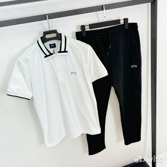 Мужской спортивный костюм