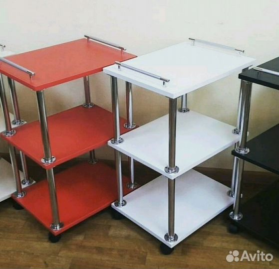 Этажерки, стол косметолога