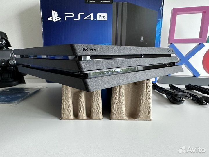 Sony PS4 pro 7106 отличное состояние гарантия