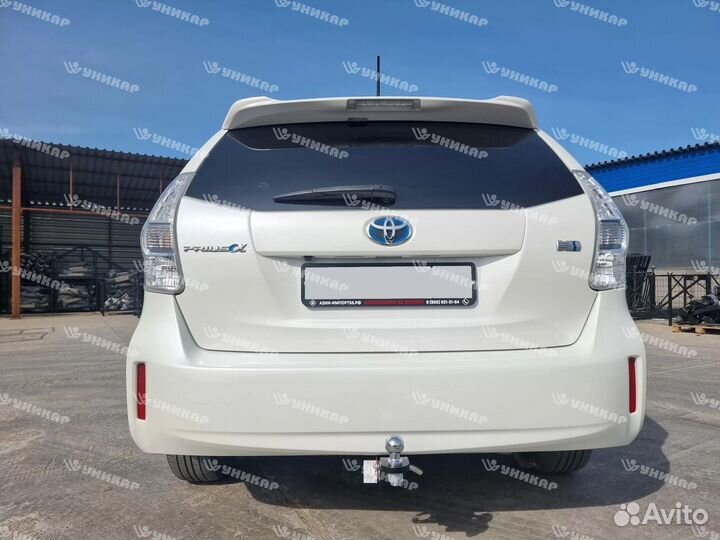 Фаркоп toyota prius alpha I поколение